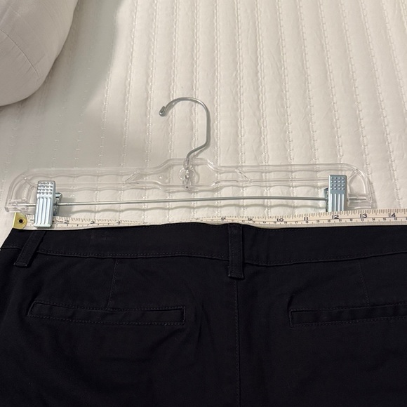 a.n.a NWT Women's Classic Black Shorts - Picture 6 of 7